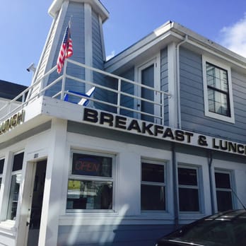 Lighthouse Cafe - Old style light house - Breakfast & Brunch Near Me - Sausalito, California Lighthouse Cafe - Old style light house - Breakfast & Brunch Near Me - Sausalito, California