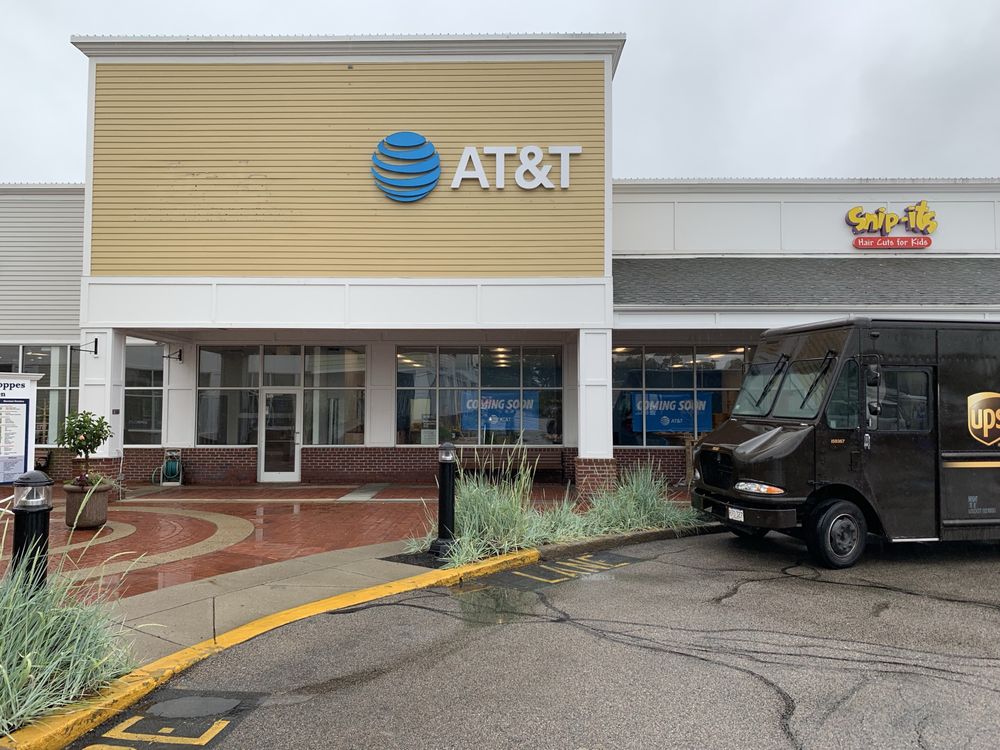 VILLAGE SHOPPES SHOPPING CENTER 10 Photos 95 Washington St, Canton, MA Yelp