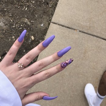 Fabulous Nails and Spa - Nail Salons Near Me - Ann Arbor, Michigan