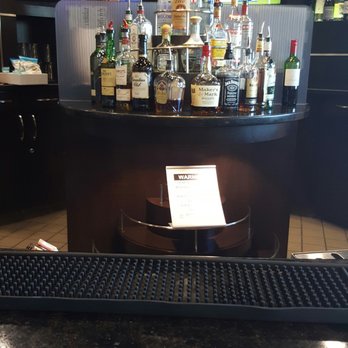 Admirals Club - They have TV :) - Airport Lounges Near Me - Phoenix, Arizona