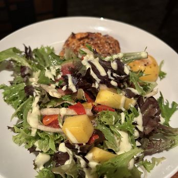 Seasons 52 - Sesame grilled salmon salad - New American Near Me - Schaumburg, Illinois
