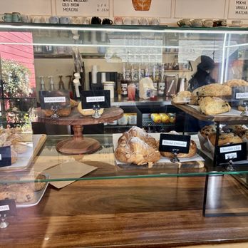 Luna Coffee Bar - Pastries - Coffee & Tea Near Me - Cayucos, California Luna Coffee Bar - Pastries - Coffee & Tea Near Me - Cayucos, California