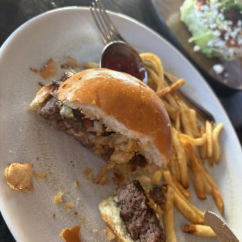Saint & Second - S&S Signature Burger - New American Near Me - Long Beach, California