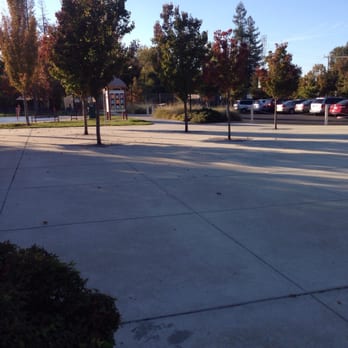 Swanston Park - Lots of parking! - Parks Near Me - Sacramento, California