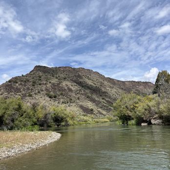 Los Rios River Runners - Beautiful morning f - Rafting/Kayaking Near Me - Ranchos de Taos, New Mexico