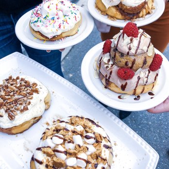 Cinnaholic - Raspberry Dream (The REMIX), TWO Chai Lattes, Birthday Cake, Southern Apple Pie - Bakeries Near Me - Indian Trail, North Carolina