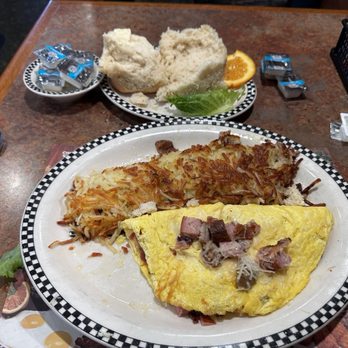Black Bear Diner Elk Grove - Meat lover's omelette, hash browns, biscuit. OMG plenty of food for tomorrow's lunch or dinner. Good stuff! - Diners Near Me - Elk Grove, California Black Bear Diner Elk Grove - Meat lover's omelette, hash browns, biscuit. OMG plenty of food for tomorrow's lunch or dinner. Good stuff! - Diners Near Me - Elk Grove, California