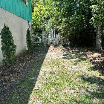 Tybee Vacation Rentals - Not a lot of grass in the backyard and not what it looks like in the photos online of the backyard. Mostly dirt.Not dog friendly - Vacation Rentals Near Me - Tybee Island, Georgia Tybee Vacation Rentals - Not a lot of grass in the backyard and not what it looks like in the photos online of the backyard. Mostly dirt.Not dog friendly - Vacation Rentals Near Me - Tybee Island, Georgia