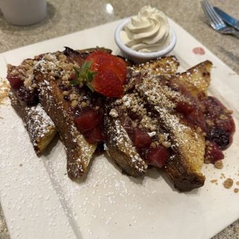Pond House Cafe - French toast special - Cafes Near Me - West Hartford, Connecticut Pond House Cafe - French toast special - Cafes Near Me - West Hartford, Connecticut
