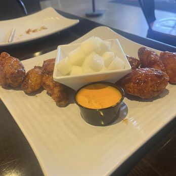 Bonchon Mountain view - Wings 6 PC two flavors - Korean Near Me - Mountain View, California