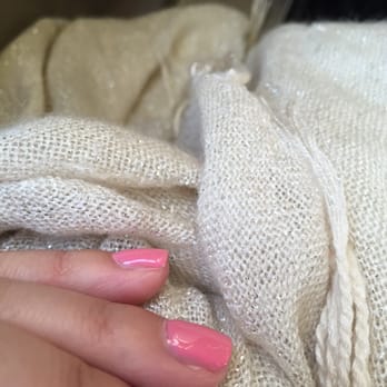 A & Y Nail Salon - You can see gaps between the edge of my nail and the polish :( - Nail Salons Near Me - Brooklyn, New York A & Y Nail Salon - You can see gaps between the edge of my nail and the polish :( - Nail Salons Near Me - Brooklyn, New York