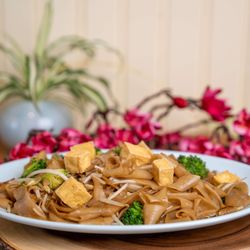 The Vegan Joint - The Vegan Joint - Thai Fusion Cuisine in Downtown LA.