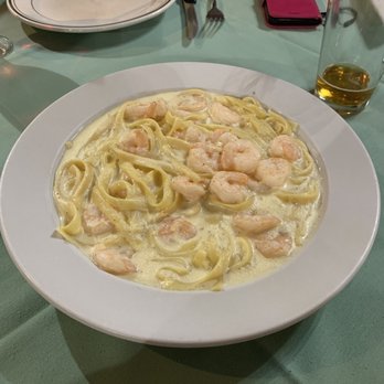 Fernandes steakhouse - Fettuccine Alfredo with shrimp - Portuguese Near Me - Newark, New Jersey Fernandes steakhouse - Fettuccine Alfredo with shrimp - Portuguese Near Me - Newark, New Jersey