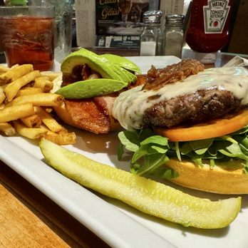 PGA Tour Grill - Gluten free punahele burger - Bars Near Me - Honolulu, Hawaii