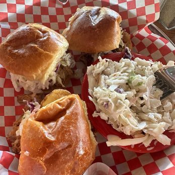 King Jugg Brewing - Pulled Pork sliders - Brewpubs Near Me - Fishers, Indiana