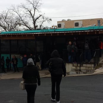 Franklin Barbecue - 29 degrees 30 minutes till open - Barbeque Near Me - Austin, Texas Franklin Barbecue - 29 degrees 30 minutes till open - Barbeque Near Me - Austin, Texas