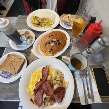 Tom's - Diners Near Me - Brooklyn, New York Tom's - Diners Near Me - Brooklyn, New York