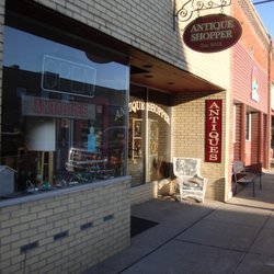 Antique Shopper - Outside of the building, view looking southeast.