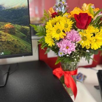 Oakbrook Florist & Flower Delivery - Florists Near Me - Mountain View, California