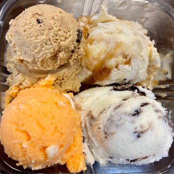 Handel's Ice Cream - 04.05.23 Coffee Chocolate Chip, Praline Pecan, Orange Dream Cream, Vanilla w/ Oreo - Ice Cream & Frozen Yogurt Near Me - Roseville, California