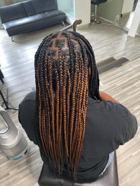 S&S Hair Salon Logo
