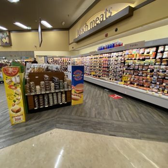 Safeway - the inside of a grocery store - Grocery Near Me - Jackson, California