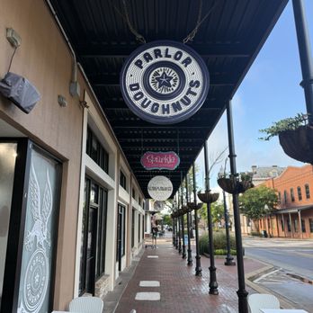 Parlor Doughnuts - Coffee & Tea Near Me - Pensacola, Florida