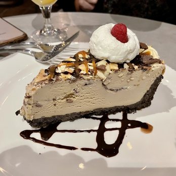 Bluewater Grill - Coffee ice cream with Oreo crust & almond topping - Seafood Near Me - Santa Barbara, California