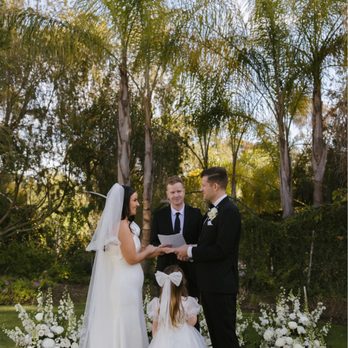 Vicky's Floral Design - Florists Near Me - Carlsbad, California Vicky's Floral Design - Florists Near Me - Carlsbad, California