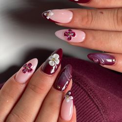 Chic Nails