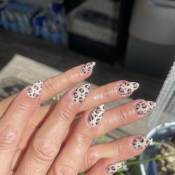 Bio Nails Spa - Fall nails design with biogel manicure.