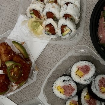 Sushi Yorimichi - Spicy Tuna Roll, Torotaku Roll, and Crispy Rice with Spicy Tuna - Sushi Bars Near Me - San Diego, California Sushi Yorimichi - Spicy Tuna Roll, Torotaku Roll, and Crispy Rice with Spicy Tuna - Sushi Bars Near Me - San Diego, California