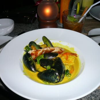 House Without A Key - Steamed Mussels in Creamy Coconut Curry - Seafood Near Me - Honolulu, Hawaii