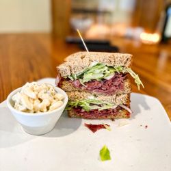 West End Cafe - Hot pastrami