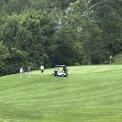 Glenoaks Country Club - I get your old. Golf cart on the green tho???