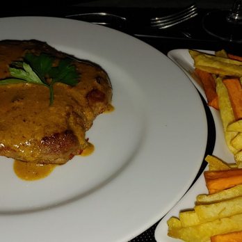 4 Plátanos - Strip steak a la casa - Portuguese Near Me - Ponta Delgada, 20 4 Plátanos - Strip steak a la casa - Portuguese Near Me - Ponta Delgada, 20