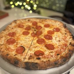 Trattoria Di Napoli - Pepperoni Pizza...Hubby said it was his new favorite pizza.