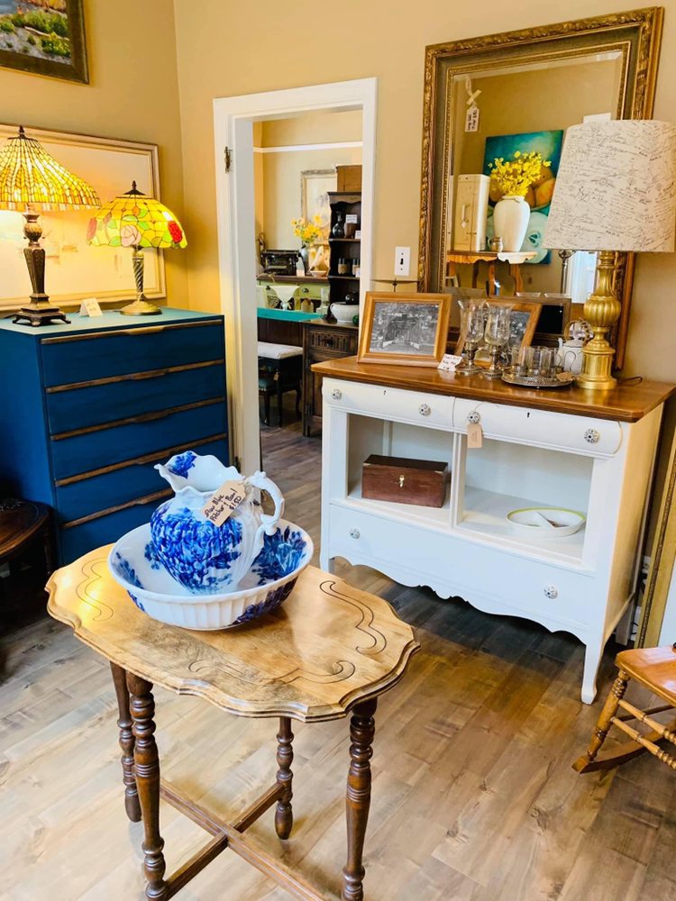 OLD SCHOOL FURNITURE Updated October 2024 27 Photos 434 Rossland