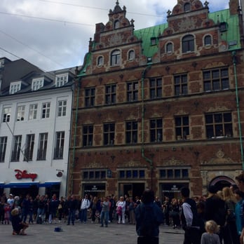 Cafe Europa 1989 - Street entertainment across from Cafe Europa - Cafes Near Me - Copenhagen, 84 Cafe Europa 1989 - Street entertainment across from Cafe Europa - Cafes Near Me - Copenhagen, 84
