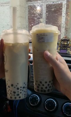 M Chá Bar (Hwy400 & Rutherford) by null