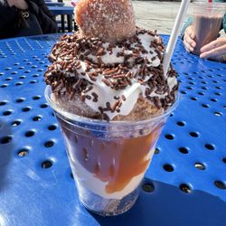 Frekey’s Dairy Freeze - Concord - Apple cinnamon donut sundae