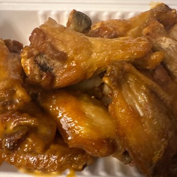 Buffalo Wing Factory - Regular Traditional Wings with Fries - American Near Me - Ashburn, Virginia