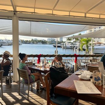 Coconuts - Outside view - Seafood Near Me - Fort Lauderdale, Florida