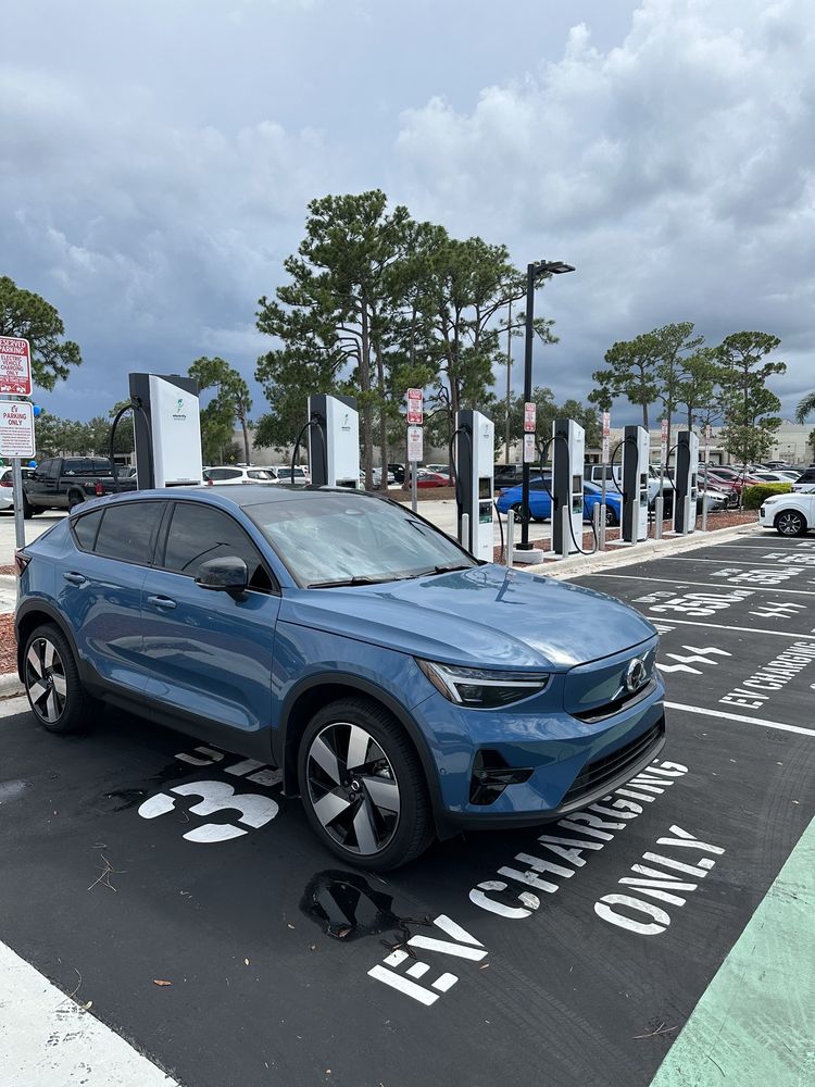 Schumacher Volvo Cars of The Palm Beaches