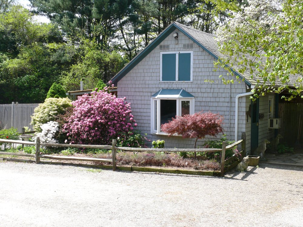 Tamarack Boarding Kennel - pet boarding facility in Clinton, CT