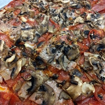 Rubino's Pizza - Sausage, pep, double mushrooms - Pizza Near Me - Columbus, Ohio