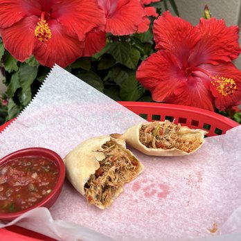 Tu Y Yo Cafe - Chicken Empanada - Latin American Near Me - Glenshaw, Pennsylvania Tu Y Yo Cafe - Chicken Empanada - Latin American Near Me - Glenshaw, Pennsylvania