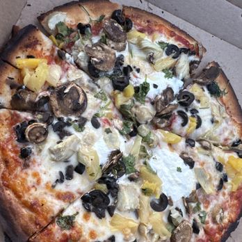Pieology Pizzeria Tejon Ranch, CA - gluten-10"  Gluten Free Custom Pizza - Pizza Near Me - Arvin, California