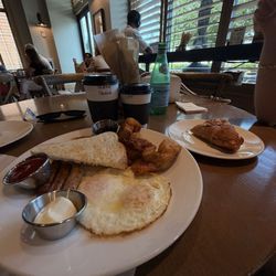 Harpeth Breakfast/Ham and Cheese Croissant