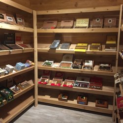 Lincoln Park Tobacconist - Fresh Cigars